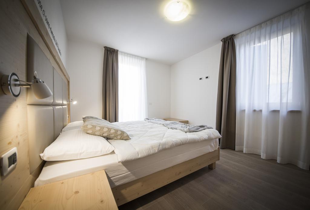 Aparthotel Dolomites Living&Relax Commezzadura Exterior photo